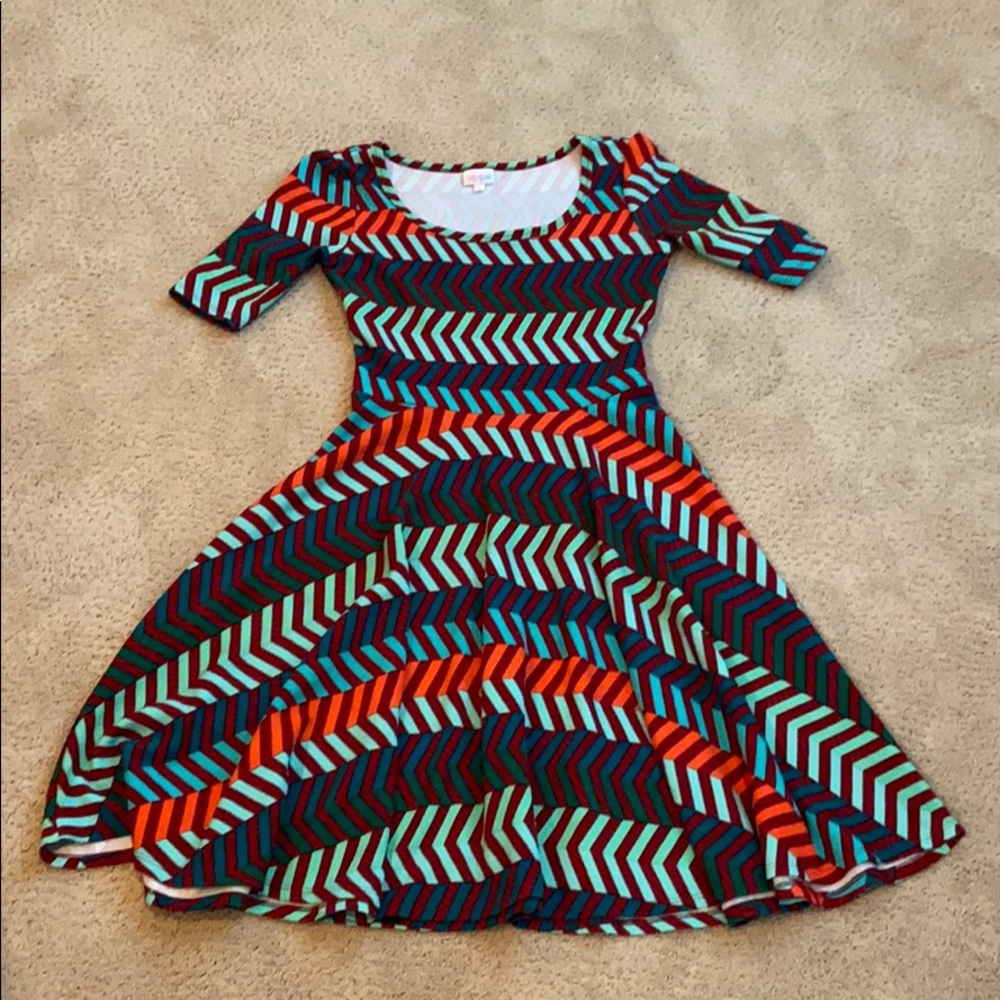 Lularoe Nicole green and red dress